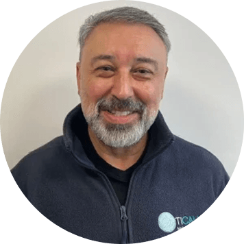 Robert Tjia, Senior Locum Dispensing Optician
